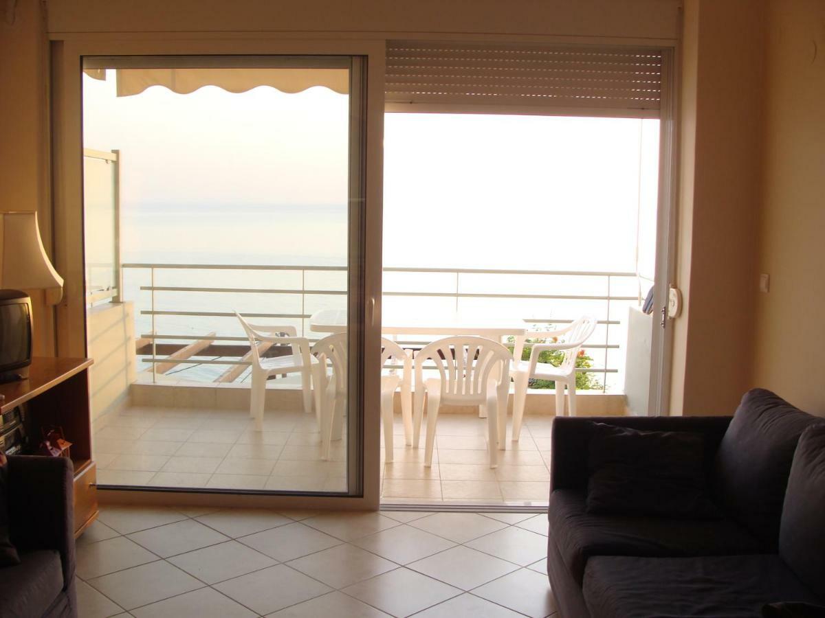 Appartement Iason à Loútsa Extérieur photo